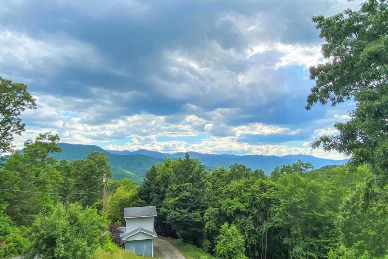 Roamer'S Respite - A Prime Location With Scenic Views For Your Ultimate Retreat Sylva Esterno foto